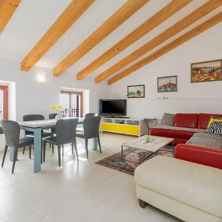 Seafront Mia Apartman *