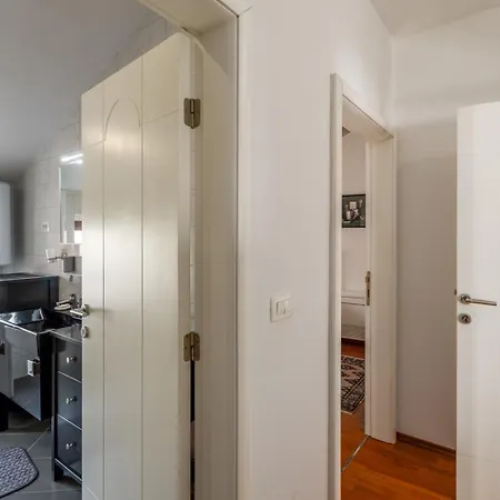 Seafront Mia Apartman *